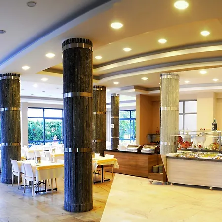 Sonnen 酒店 马尔马里斯